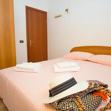 Aparthotel Villaggio Camping Esca *