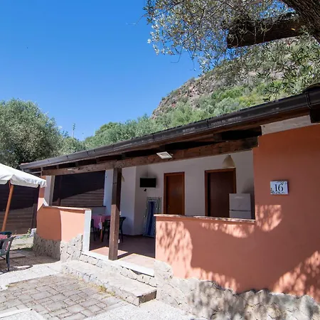Villaggio Camping Esca Aparthotel *